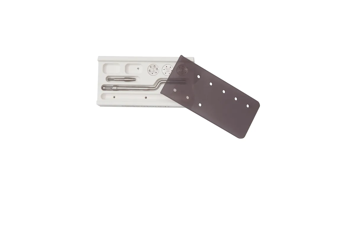 Box chirurgico autoclavabile Easy-Pin aperto con strumento inseritore e porta-pin